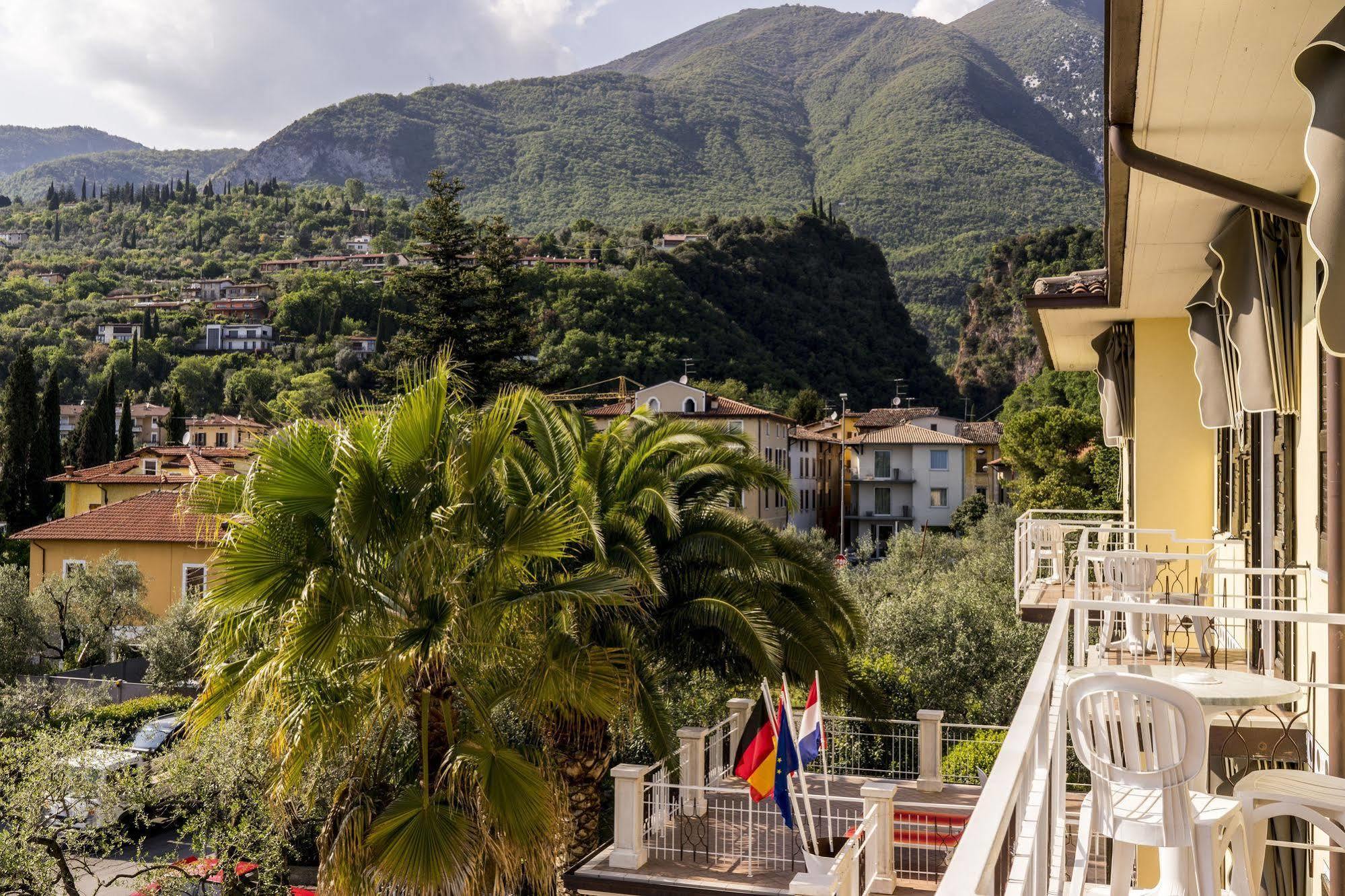 Hotel Sorriso Toscolano Maderno Εξωτερικό φωτογραφία