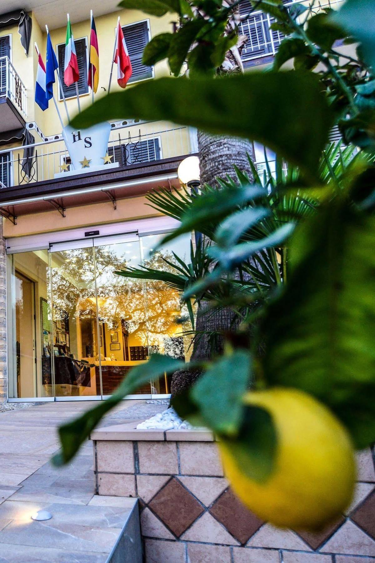 Hotel Sorriso Toscolano Maderno Εξωτερικό φωτογραφία