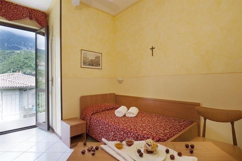 Hotel Sorriso Toscolano Maderno Εξωτερικό φωτογραφία