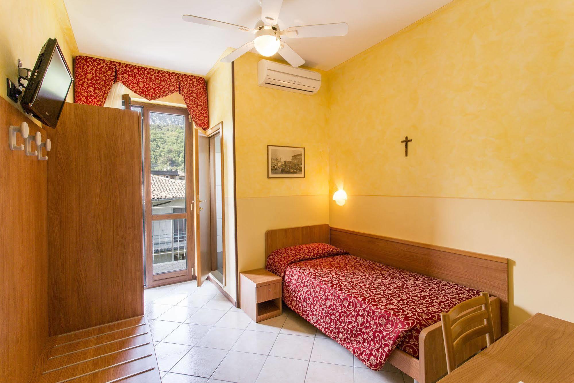Hotel Sorriso Toscolano Maderno Εξωτερικό φωτογραφία