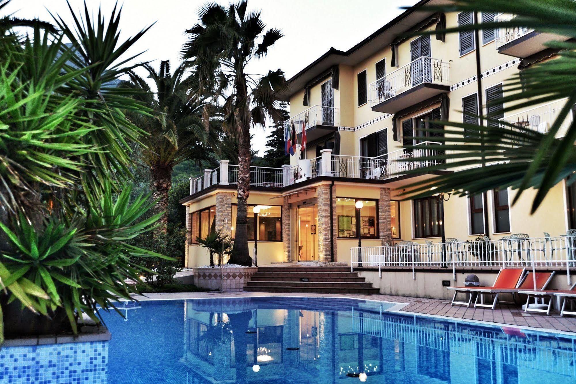 Hotel Sorriso Toscolano Maderno Εξωτερικό φωτογραφία
